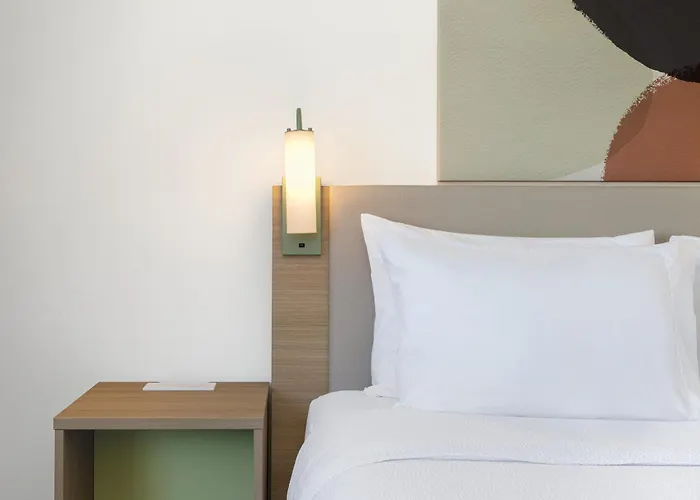 Spark By Hilton Reid Park Hotel 3*